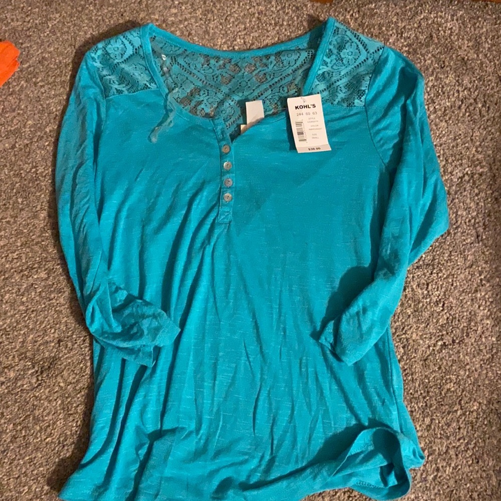 Ladies small turquoise top